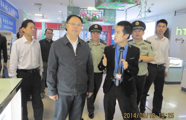 湖南副省長張劍飛視察時代城店